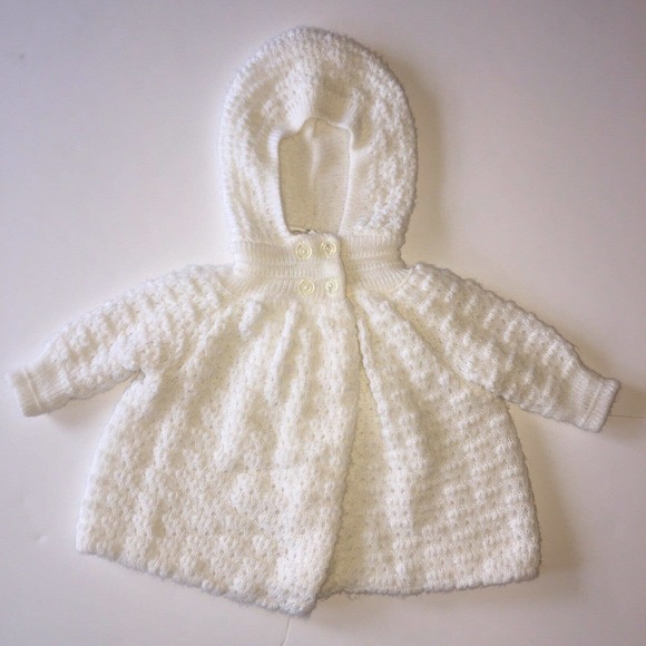 VTG Kids & More Knit Cape Baby Girl 12 Mos Hooded - Picture 1 of 7